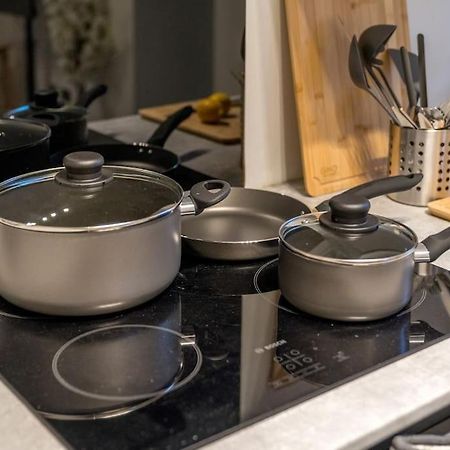 New 3Bed Stylish Apartment With Amazing Transport ロンドン エクステリア 写真