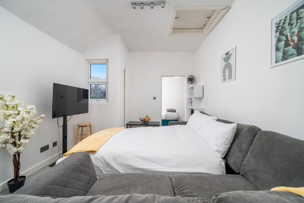 New 3Bed Stylish Apartment With Amazing Transport ロンドン エクステリア 写真